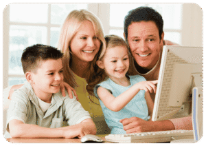 Zdanie „Vosotras usáis el ordenador” — przykład odmiany czasownika usar w drugiej osobie liczby mnogiej w czasie teraźniejszym.